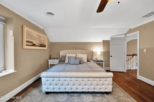 $647,500 | 204 Williamsburg Drive, Greenville, NC 27858