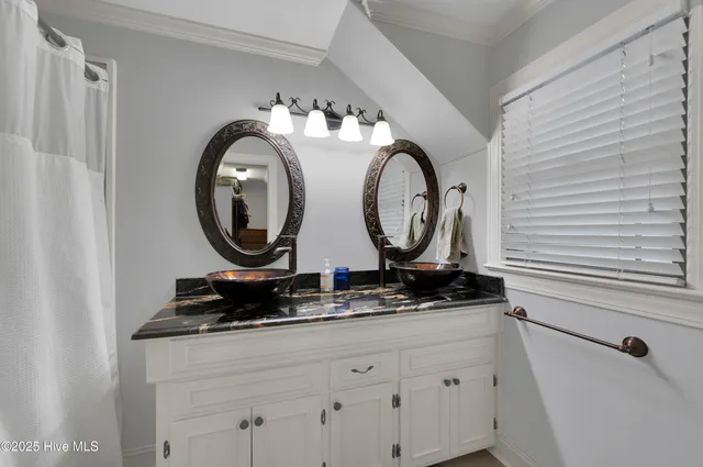 $647,500 | 204 Williamsburg Drive, Greenville, NC 27858