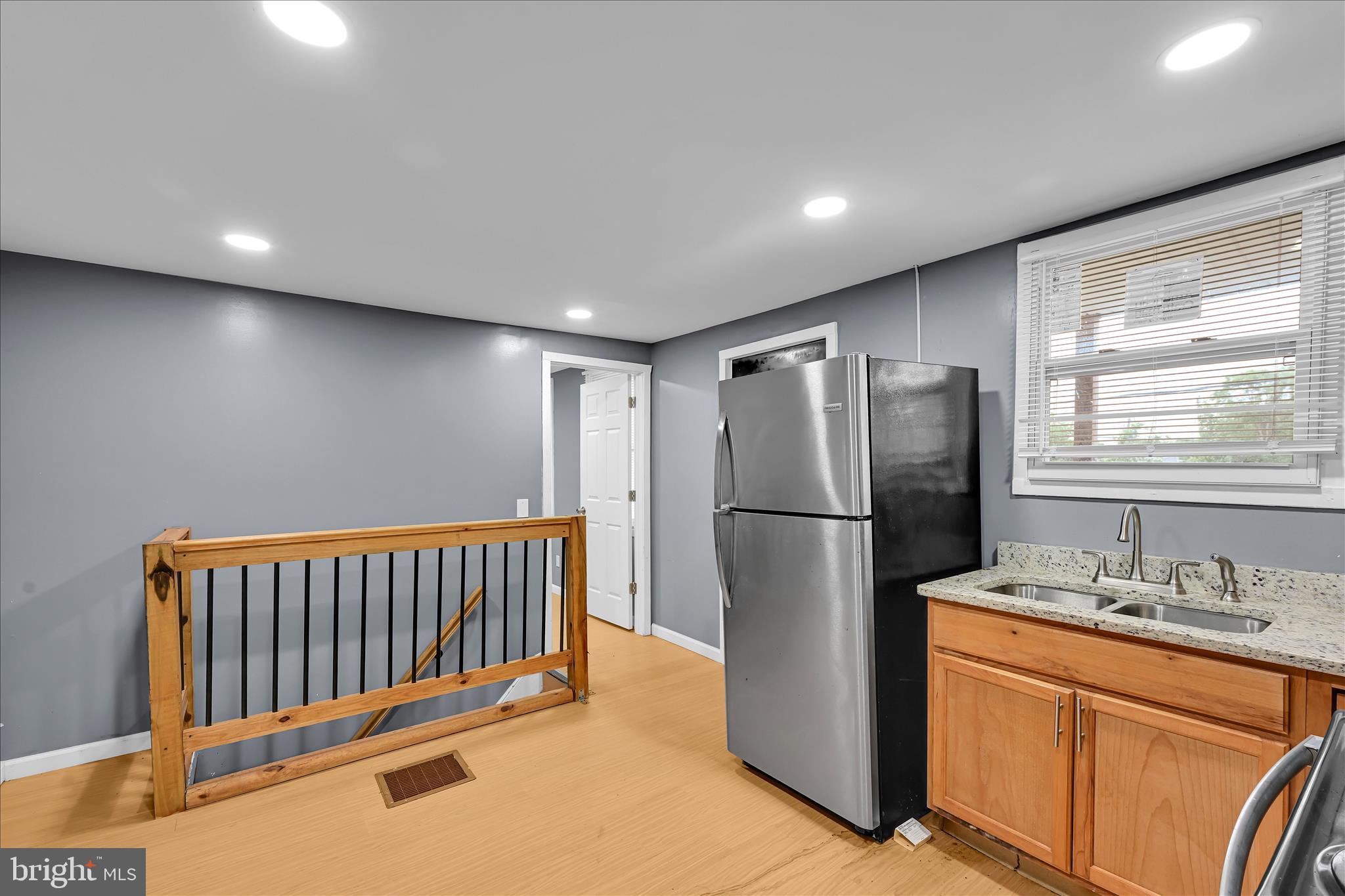 219 Walnut Street York, PA 17403 - Photo 22 of 33 Unit 2: Balcony Access