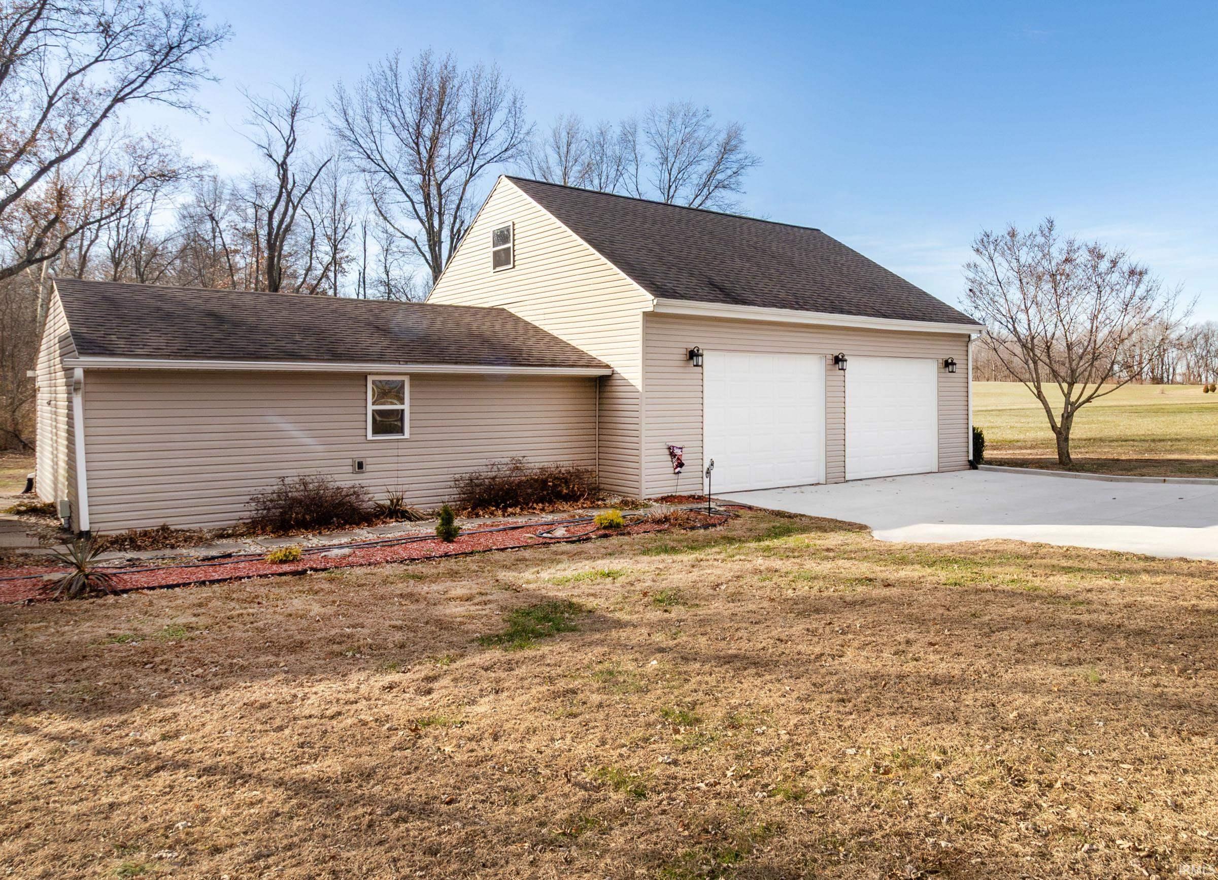 841 West Airport Road Vincennes, IN 47591 - Photo 22 of 36