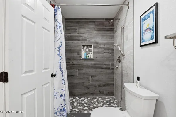 $625,000 | 1107 South 46th Avenue, Yakima, WA 98908