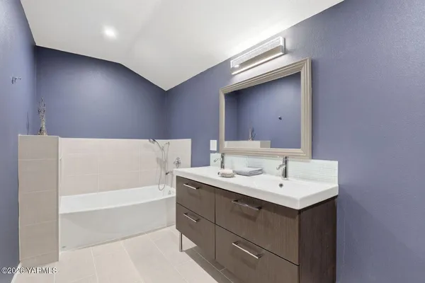 $625,000 | 1107 South 46th Avenue, Yakima, WA 98908