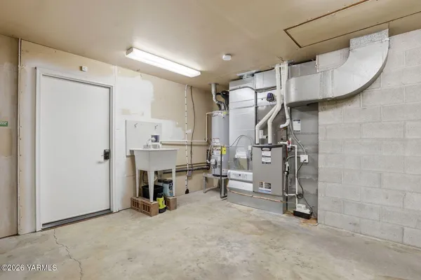 $625,000 | 1107 South 46th Avenue, Yakima, WA 98908