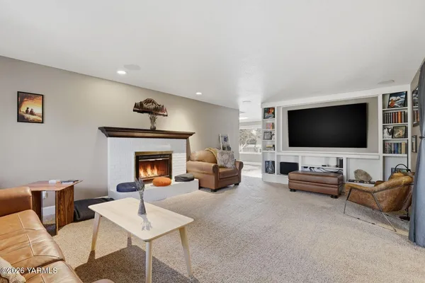 $625,000 | 1107 South 46th Avenue, Yakima, WA 98908