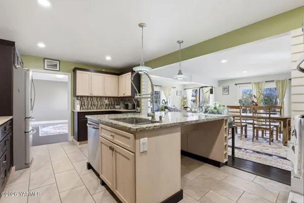 $625,000 | 1107 South 46th Avenue, Yakima, WA 98908