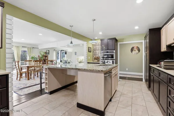 $625,000 | 1107 South 46th Avenue, Yakima, WA 98908