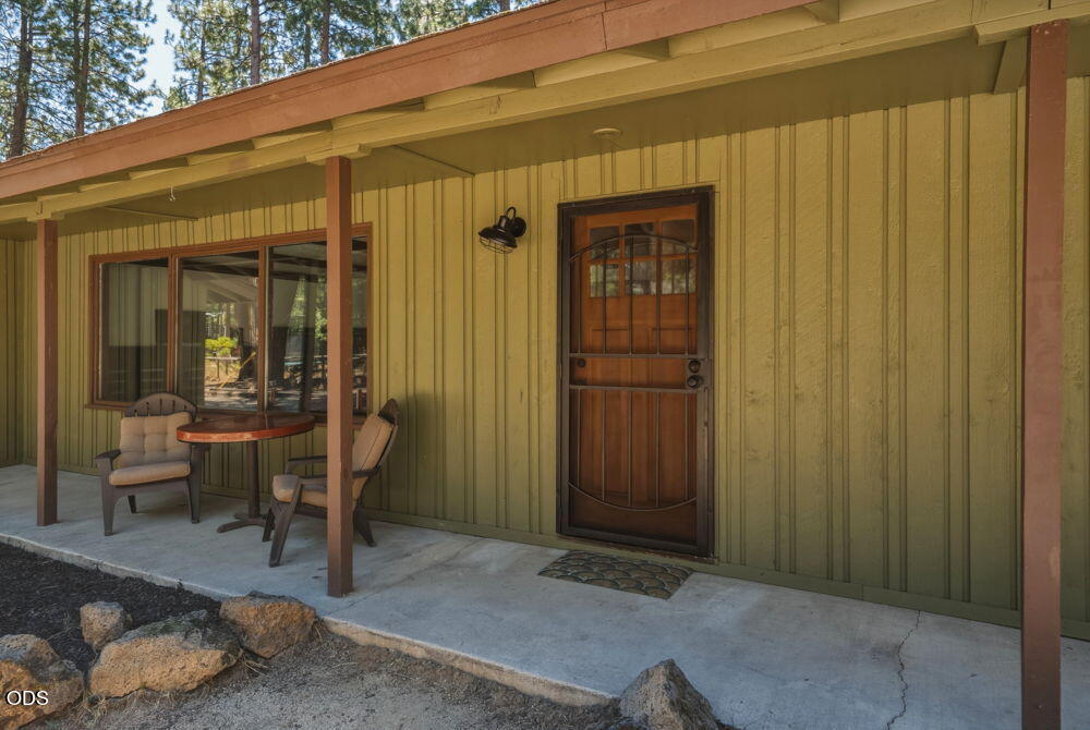 60282 Cree Circle Bend, OR 97702 - Photo 6 of 102