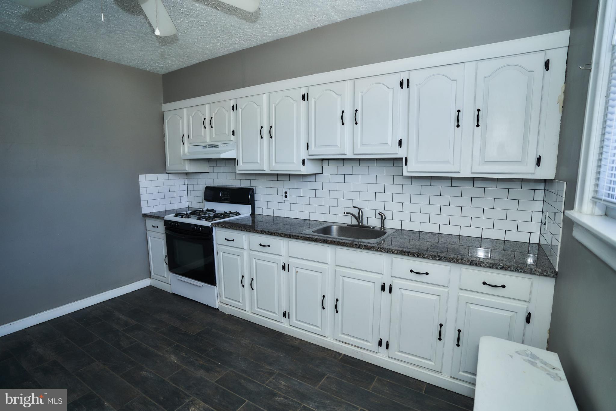 3105 Fanshawe Street Philadelphia, PA 19149 - Photo 9 of 24