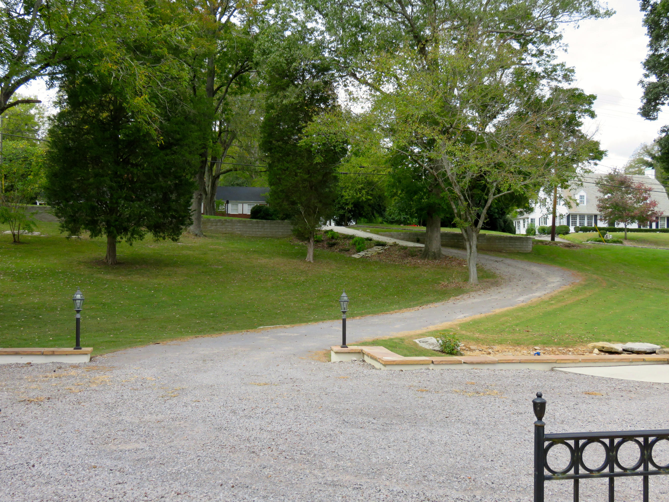 707 Eagle Bend Road Clinton, TN 37716 - Photo 4 of 40 IMG_0192