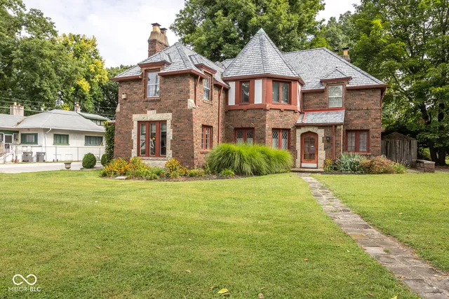 $2,500 | 3605 Hemlock Avenue, Indianapolis, IN 46205