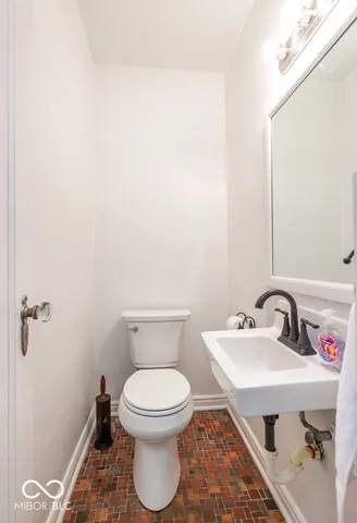 $2,500 | 3605 Hemlock Avenue, Indianapolis, IN 46205