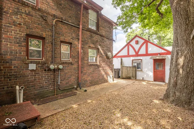 $2,500 | 3605 Hemlock Avenue, Indianapolis, IN 46205