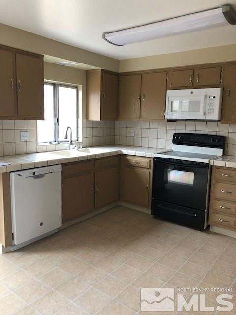4725 Spring Drive Reno, NV 89502 - Photo 6 of 15 Photo 6