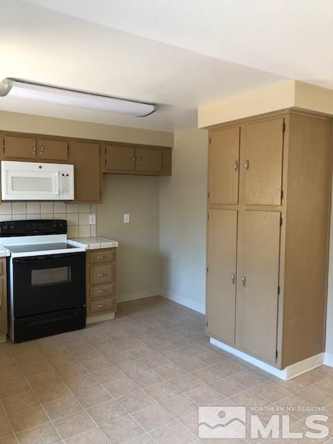 4725 Spring Drive Reno, NV 89502 - Photo 7 of 15 Photo 7