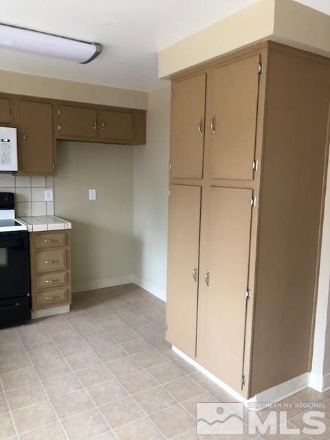 4725 Spring Drive Reno, NV 89502 - Photo 8 of 15 Photo 8