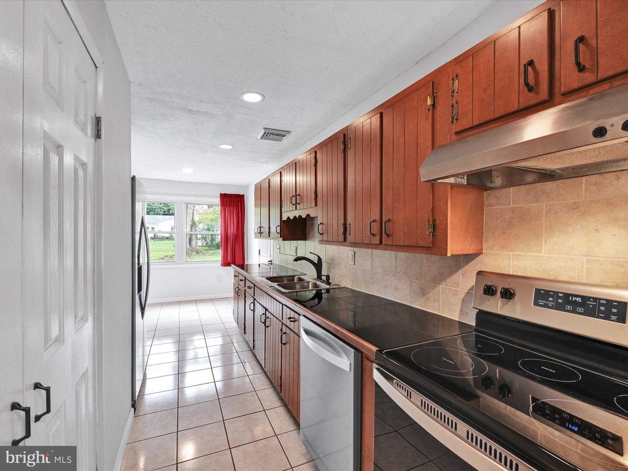 504 Brookview Road Exton, PA 19341 - Photo 15 of 29 Gallery Image 15