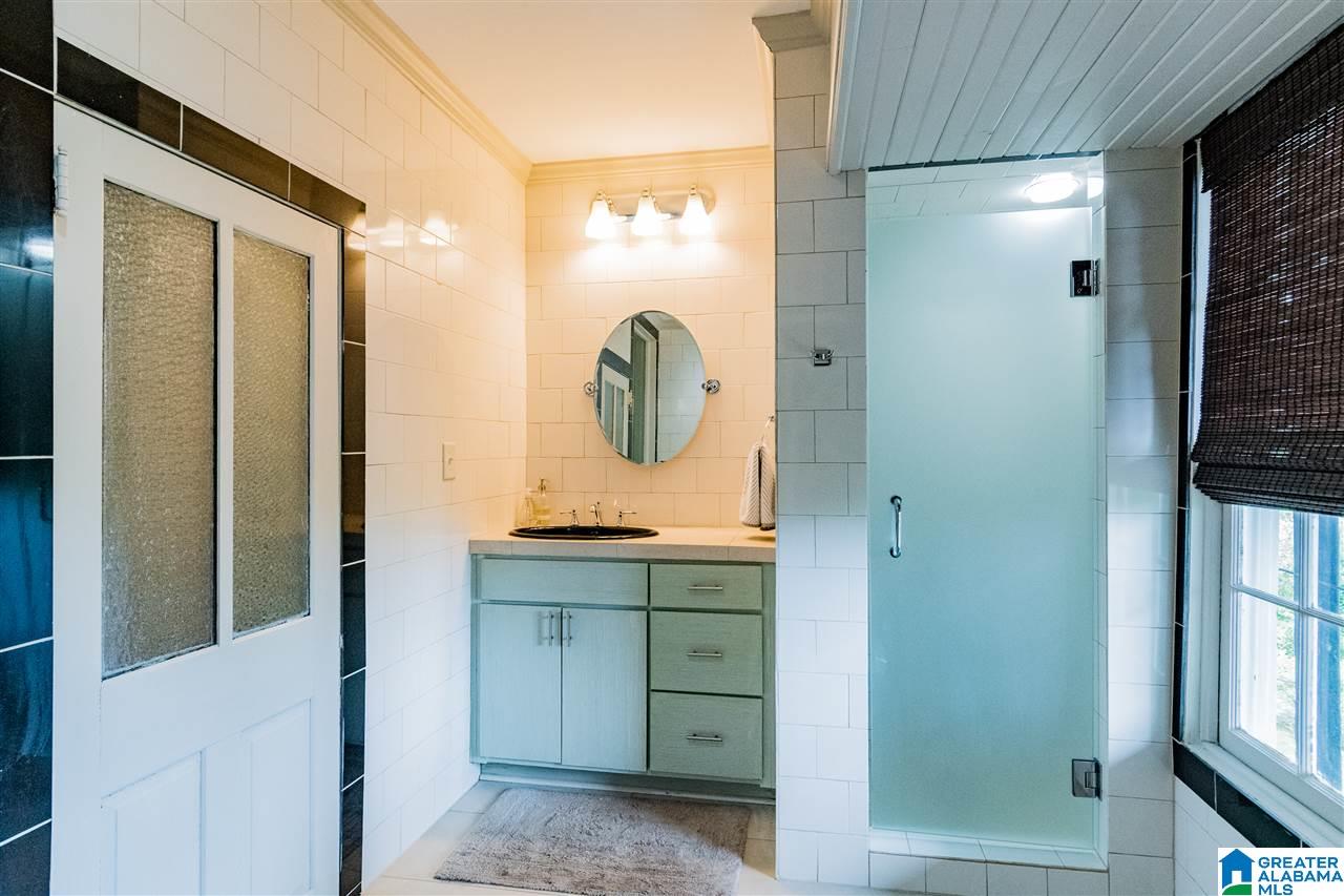 3592 Altamont Road Birmingham, AL 35222 - Photo 40 of 50