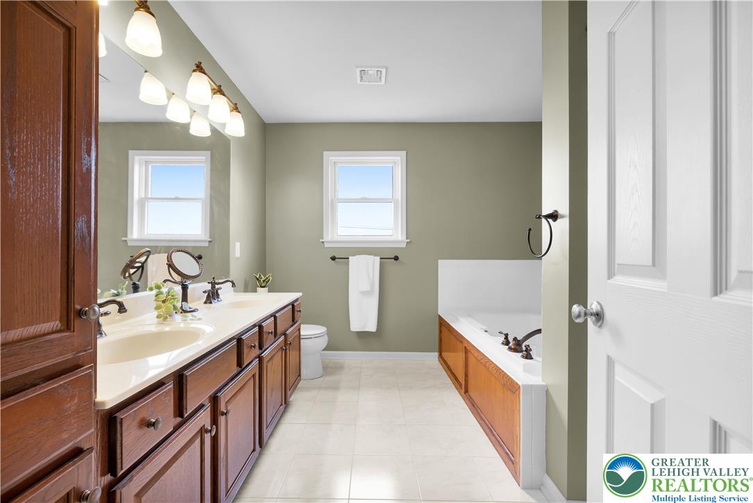 2575 Huckleberry Road Allentown, PA 18104 - Photo 38 of 57