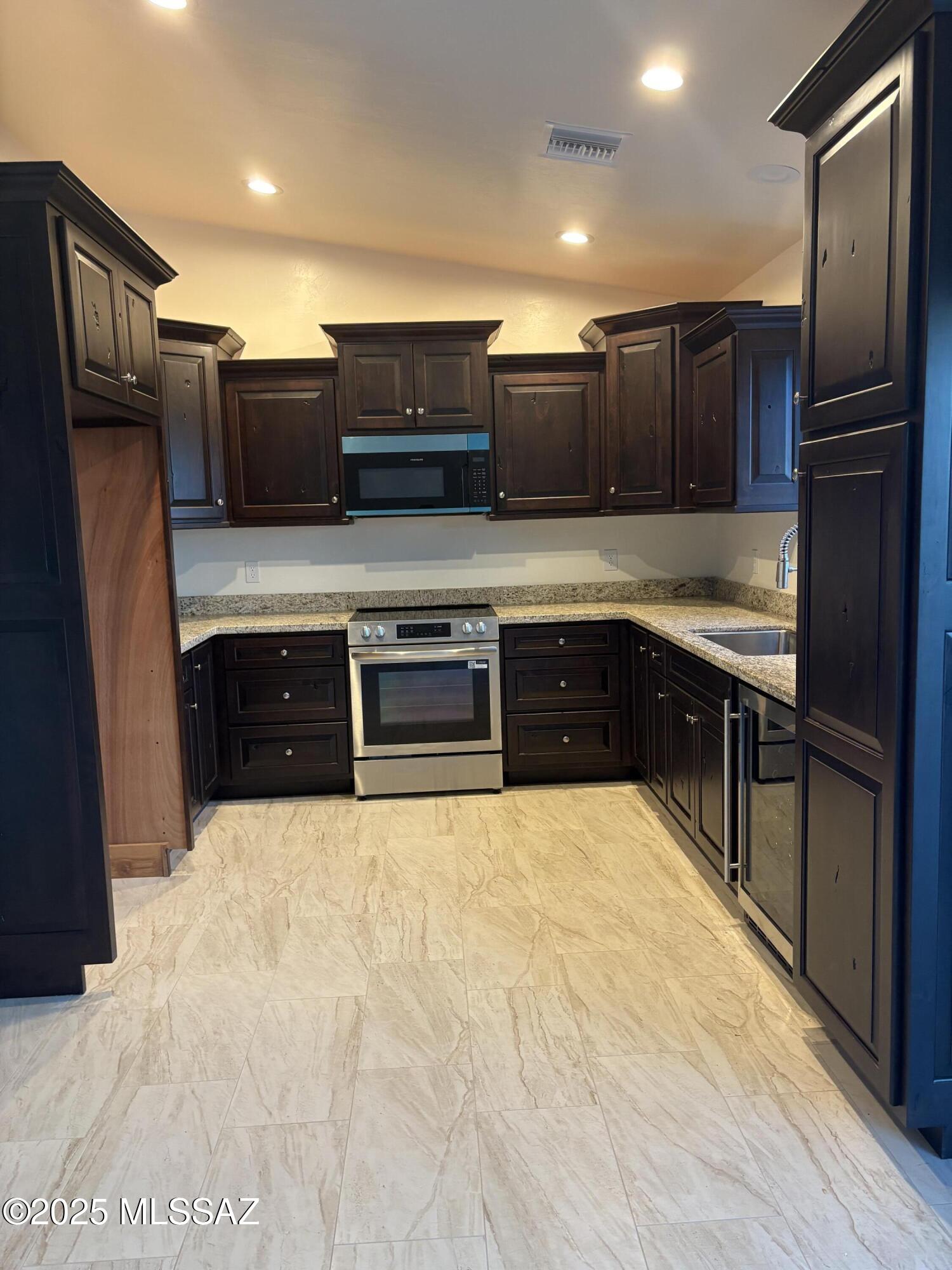 1023 Calle Cumpas Rio Rico, AZ 85648 - Photo 4 of 10 IMG_8709