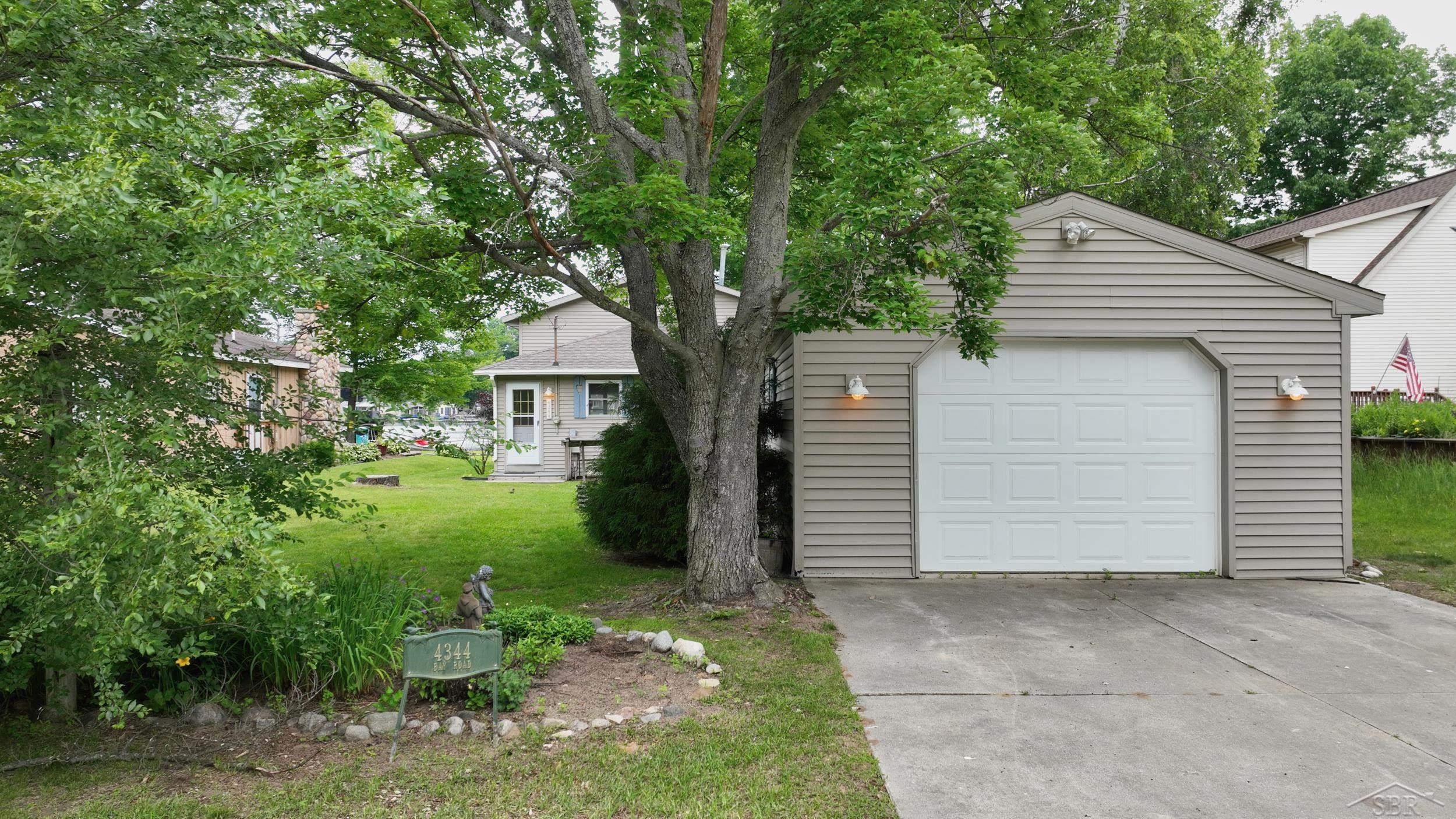 4344 Bay Road Gladwin, MI 48624 - Photo 35 of 59