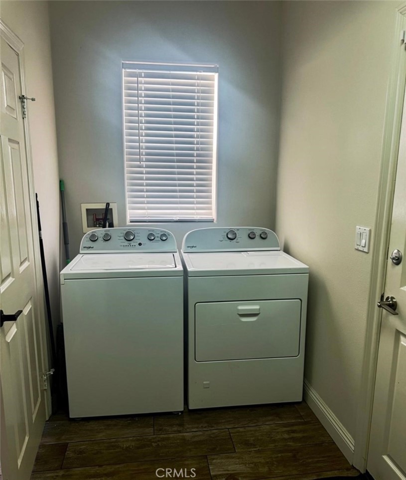 366 Caldera Street Perris, CA 92570 - Photo 49 of 60 laundry room