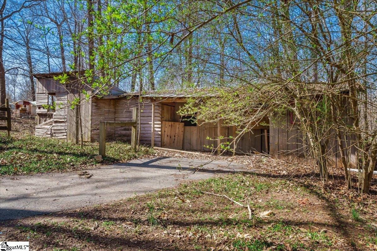 198 Wildwood Farm Road Gray Court, SC 29645 - Photo 23 of 33 Gallery Image 23