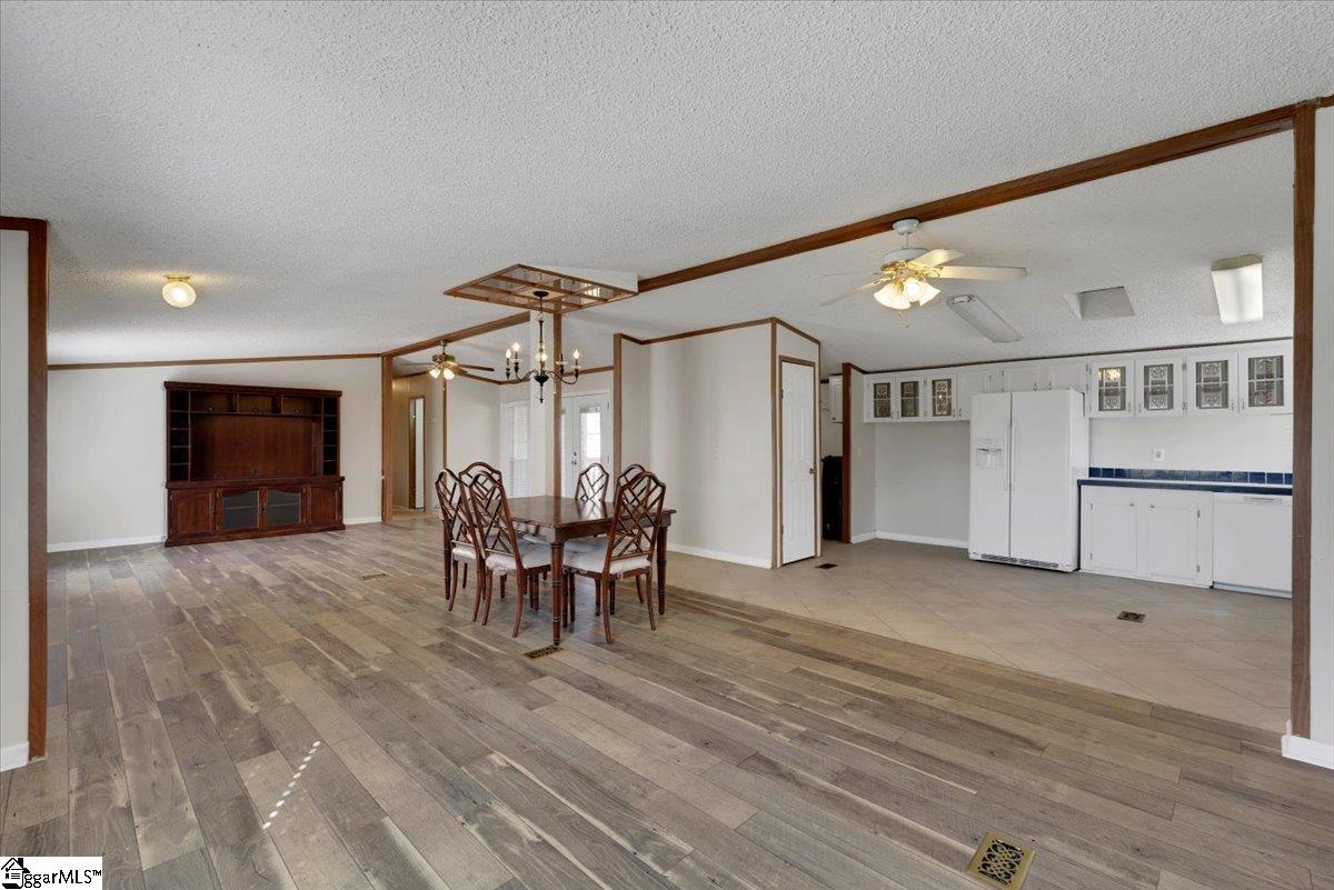 198 Wildwood Farm Road Gray Court, SC 29645 - Photo 6 of 33 Gallery Image 6