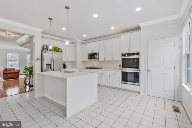 $689,999 | 43035 Rundle Terrace, Leesburg, VA 20176