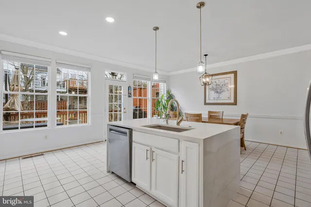 $689,999 | 43035 Rundle Terrace, Leesburg, VA 20176