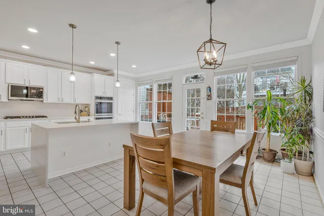 $689,999 | 43035 Rundle Terrace, Leesburg, VA 20176