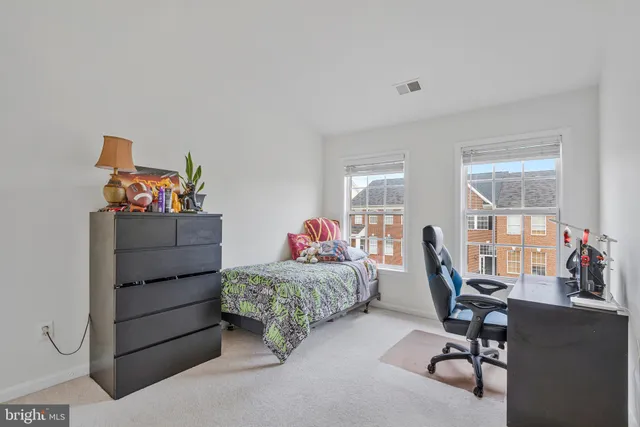 $689,999 | 43035 Rundle Terrace, Leesburg, VA 20176