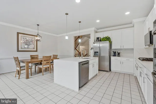 $689,999 | 43035 Rundle Terrace, Leesburg, VA 20176