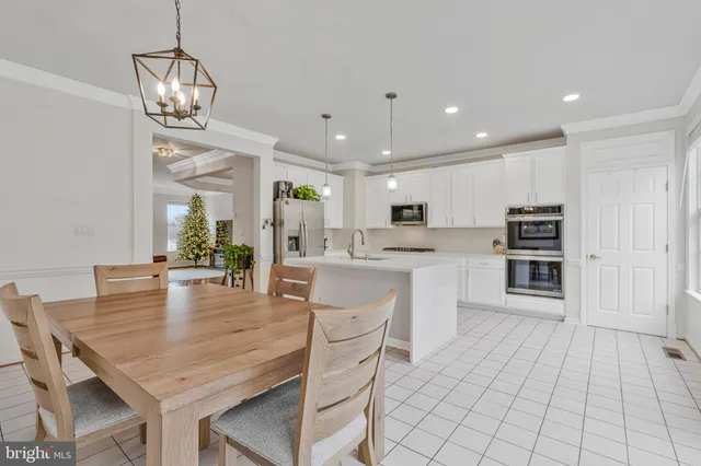 $689,999 | 43035 Rundle Terrace, Leesburg, VA 20176