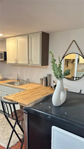 $2,450 | 825 Brickell Bay Drive, Unit 443, Miami, FL 33131