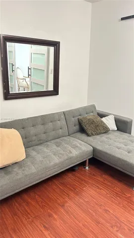 $2,450 | 825 Brickell Bay Drive, Unit 443, Miami, FL 33131