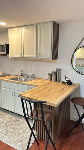 $2,450 | 825 Brickell Bay Drive, Unit 443, Miami, FL 33131