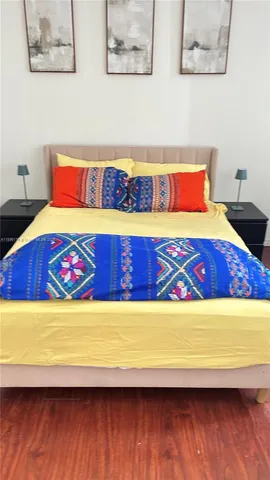 $2,450 | 825 Brickell Bay Drive, Unit 443, Miami, FL 33131