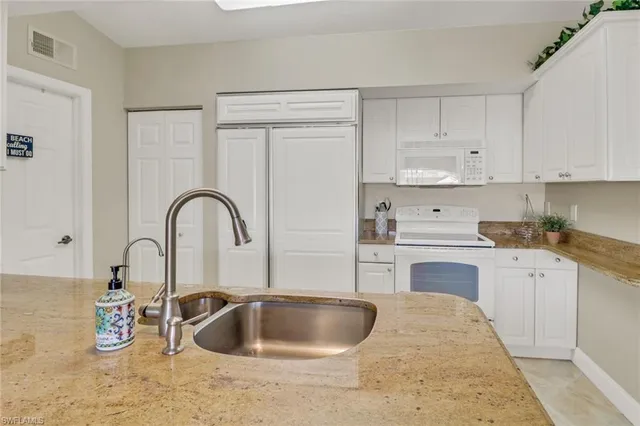 $350,000 | 4680 St Croix Lane, Unit 537, Naples, FL 34109