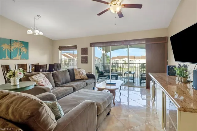 $350,000 | 4680 St Croix Lane, Unit 537, Naples, FL 34109