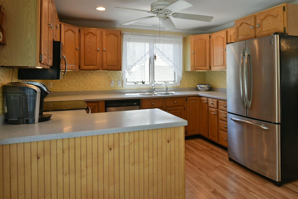 17 Brooks Road Salisbury, MA 01952 - Photo 10 of 26 Gallery Image 10
