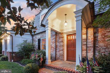 700 St Georges Road Baltimore, MD 21210 - Photo 65 of 66 Front Entryway