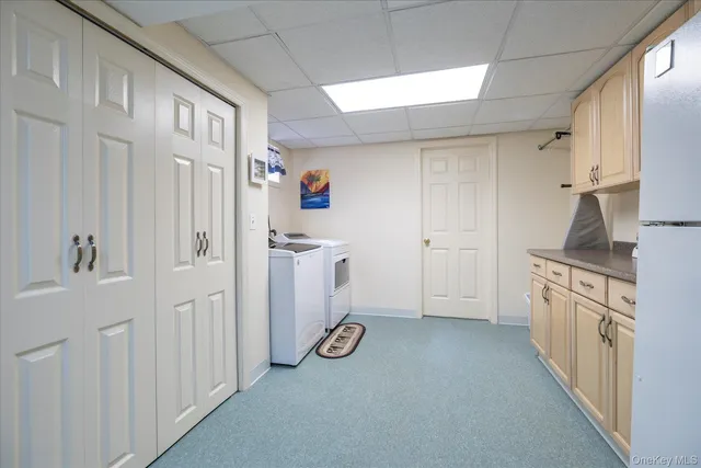 a view of a hallway with elevator