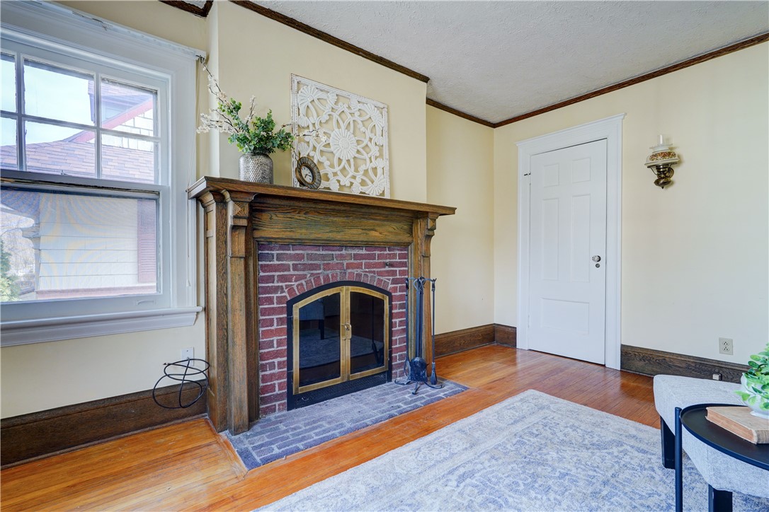 370 Barrington Street Rochester, NY 14607 - Photo 11 of 46