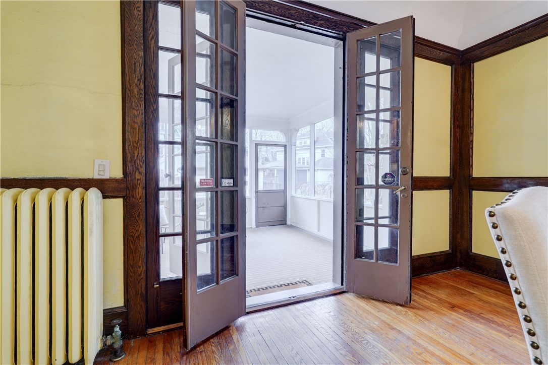 370 Barrington Street Rochester, NY 14607 - Photo 14 of 46