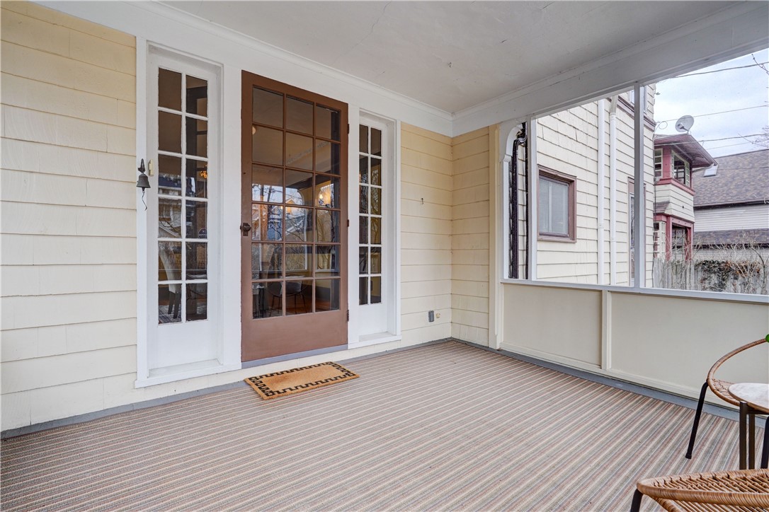 370 Barrington Street Rochester, NY 14607 - Photo 3 of 46