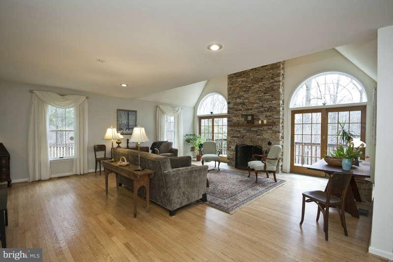 1315 Blue Mt Road Monkton, MD 21111 - Photo 3 of 30 Living Room