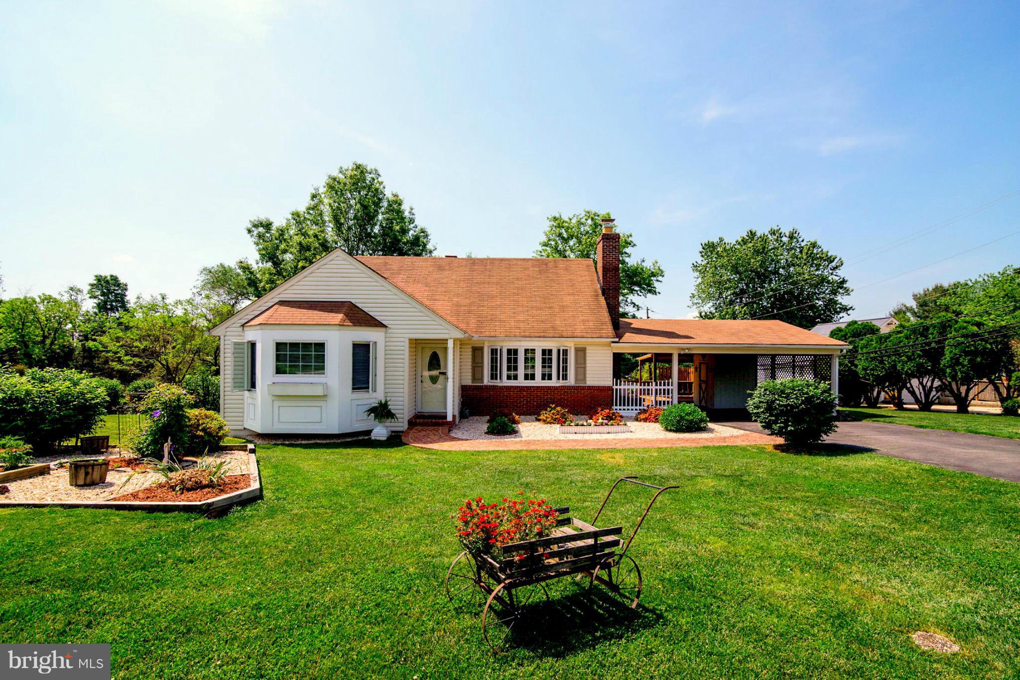 4914 Rollingtop Road Ellicott City, MD 21043 - Photo 1 of 30 Exterior (Front)