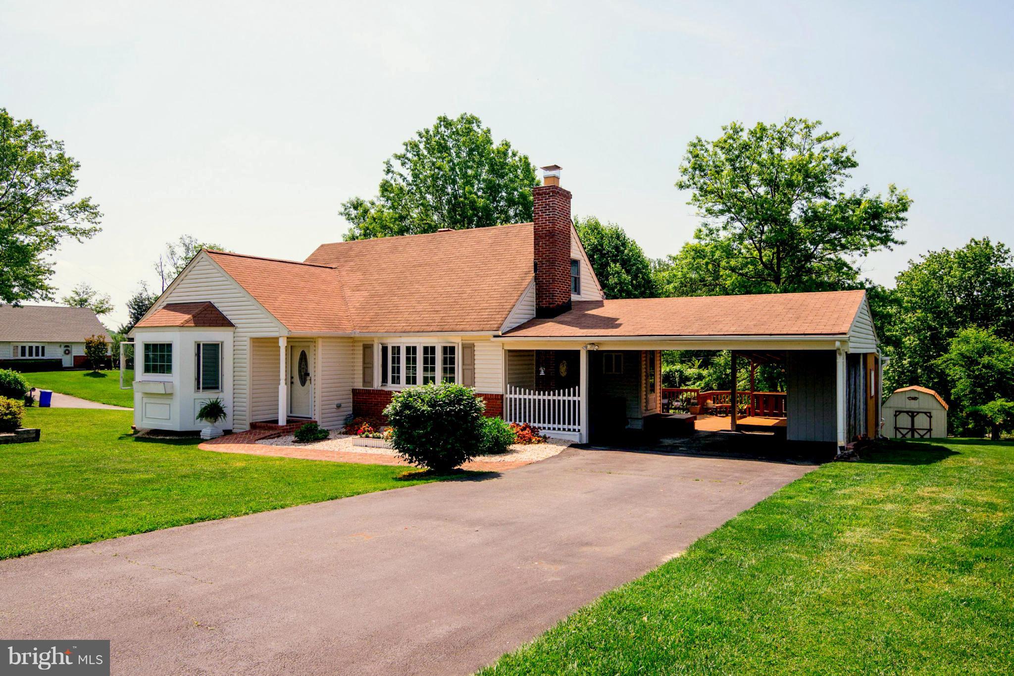 4914 Rollingtop Road Ellicott City, MD 21043 - Photo 2 of 30 Exterior (Front)