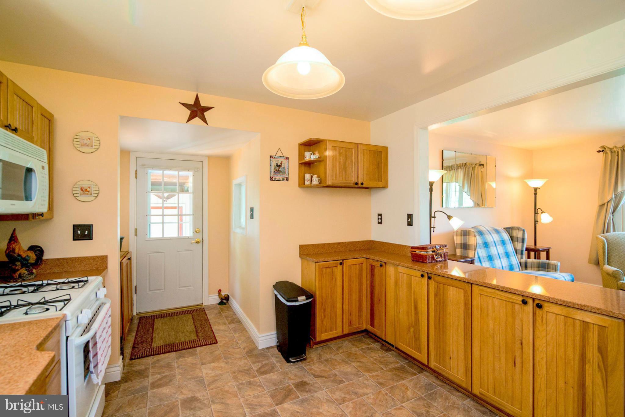 4914 Rollingtop Road Ellicott City, MD 21043 - Photo 10 of 30 Kitchen