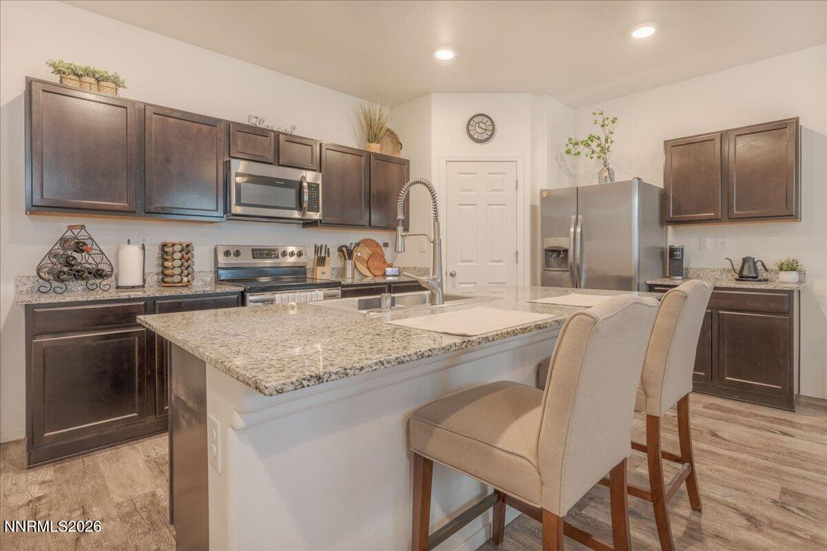 9865 Coastal Fog Drive Reno, NV 89506 - Photo 4 of 28 10-Kitchen 4